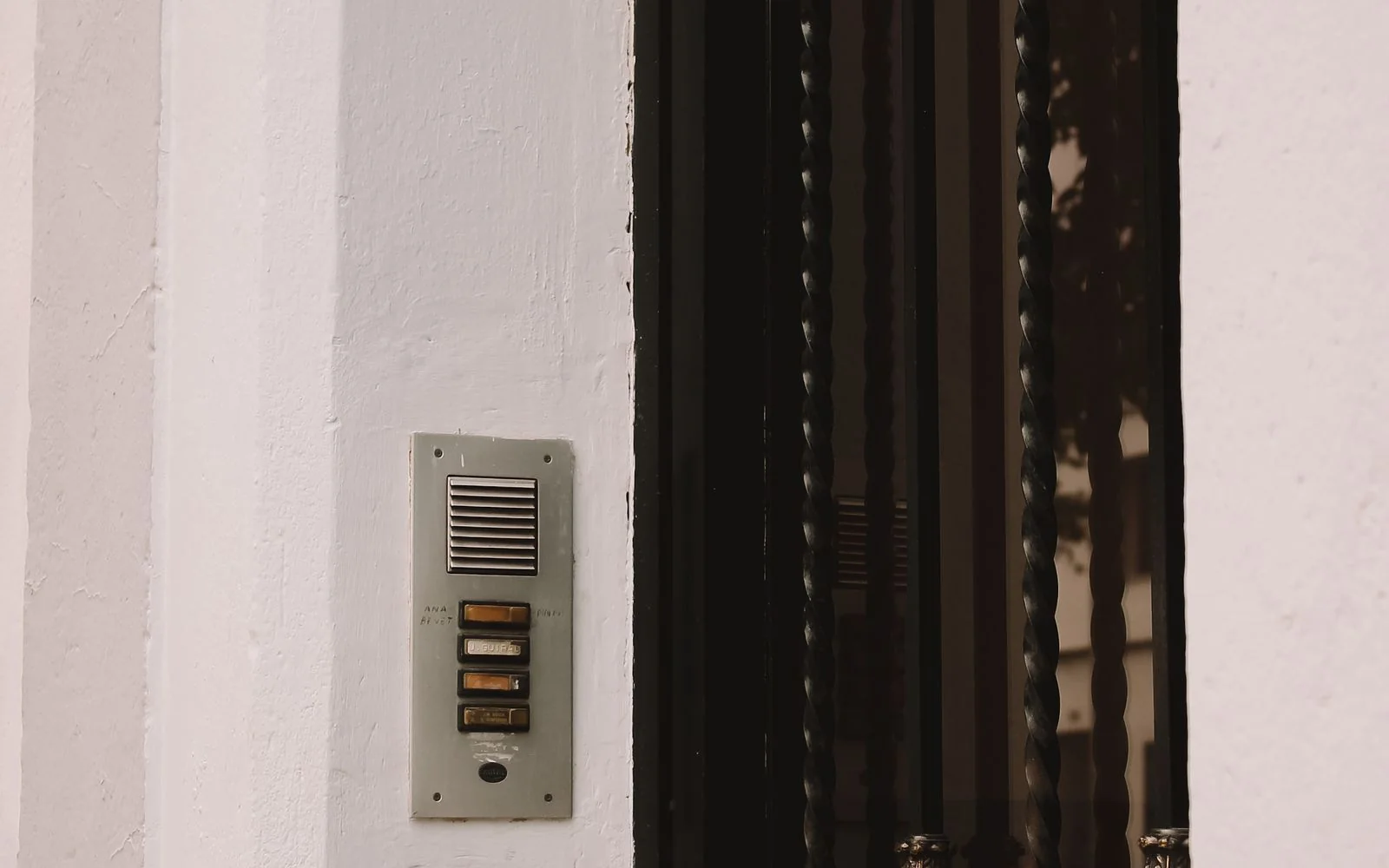 Smart Home gear in a lived-in everyday setting