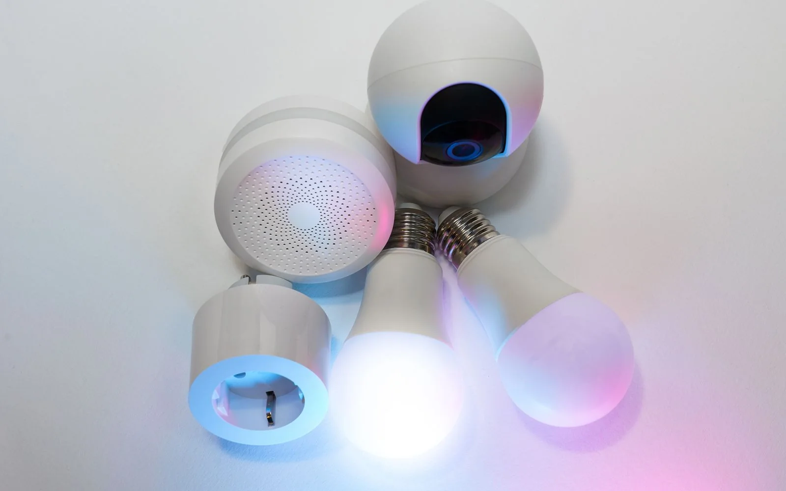 Smart Home gear in a lived-in everyday setting